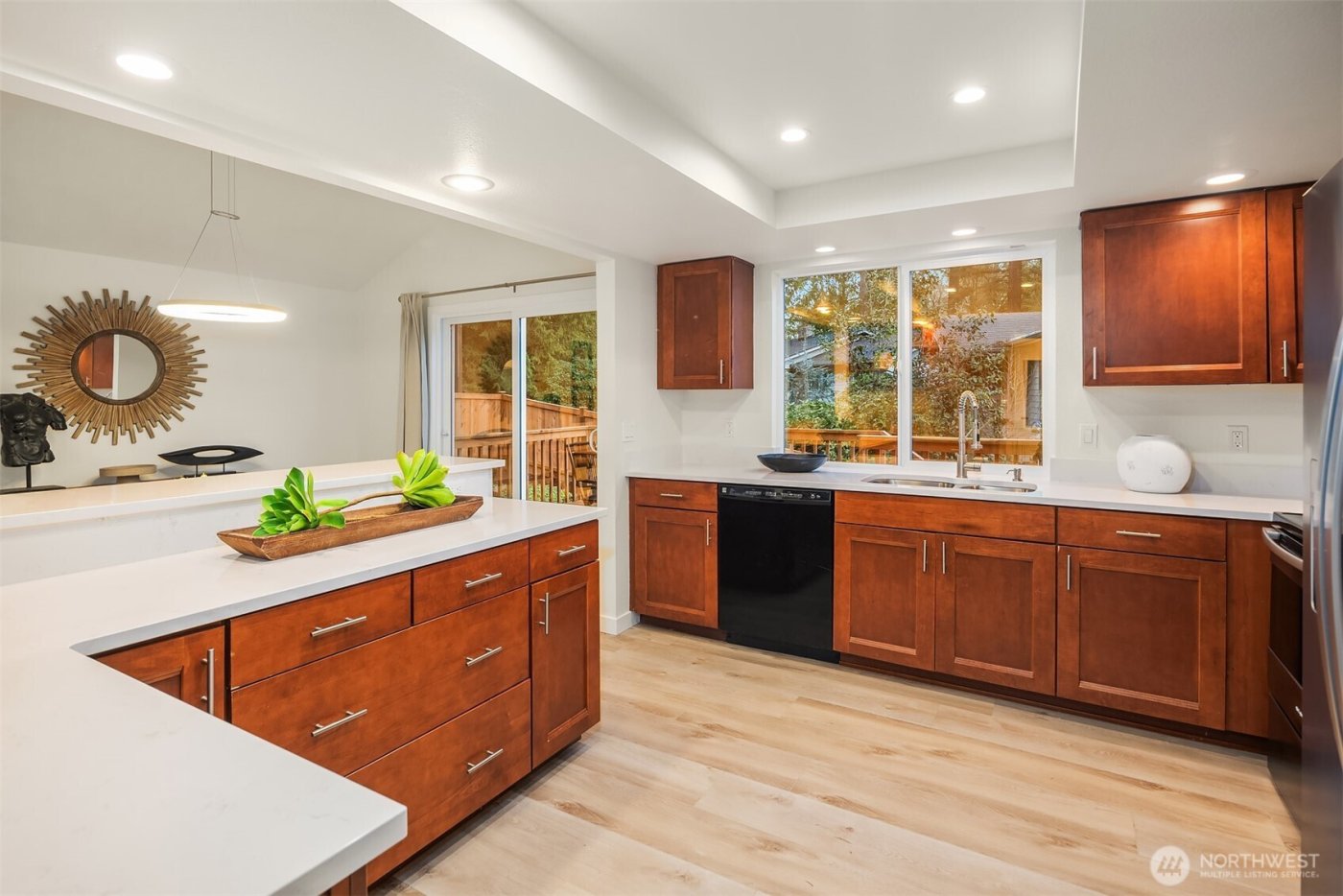 17014 NE 28th Place , Bellevue, WA 98008