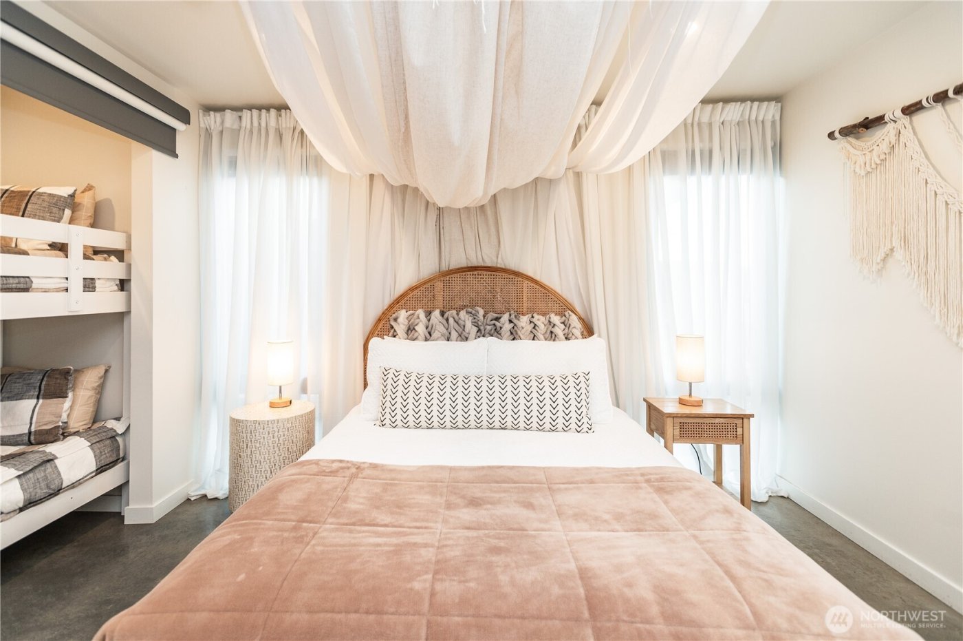 23584 Gorge Loop Drive , Quincy, WA 98848