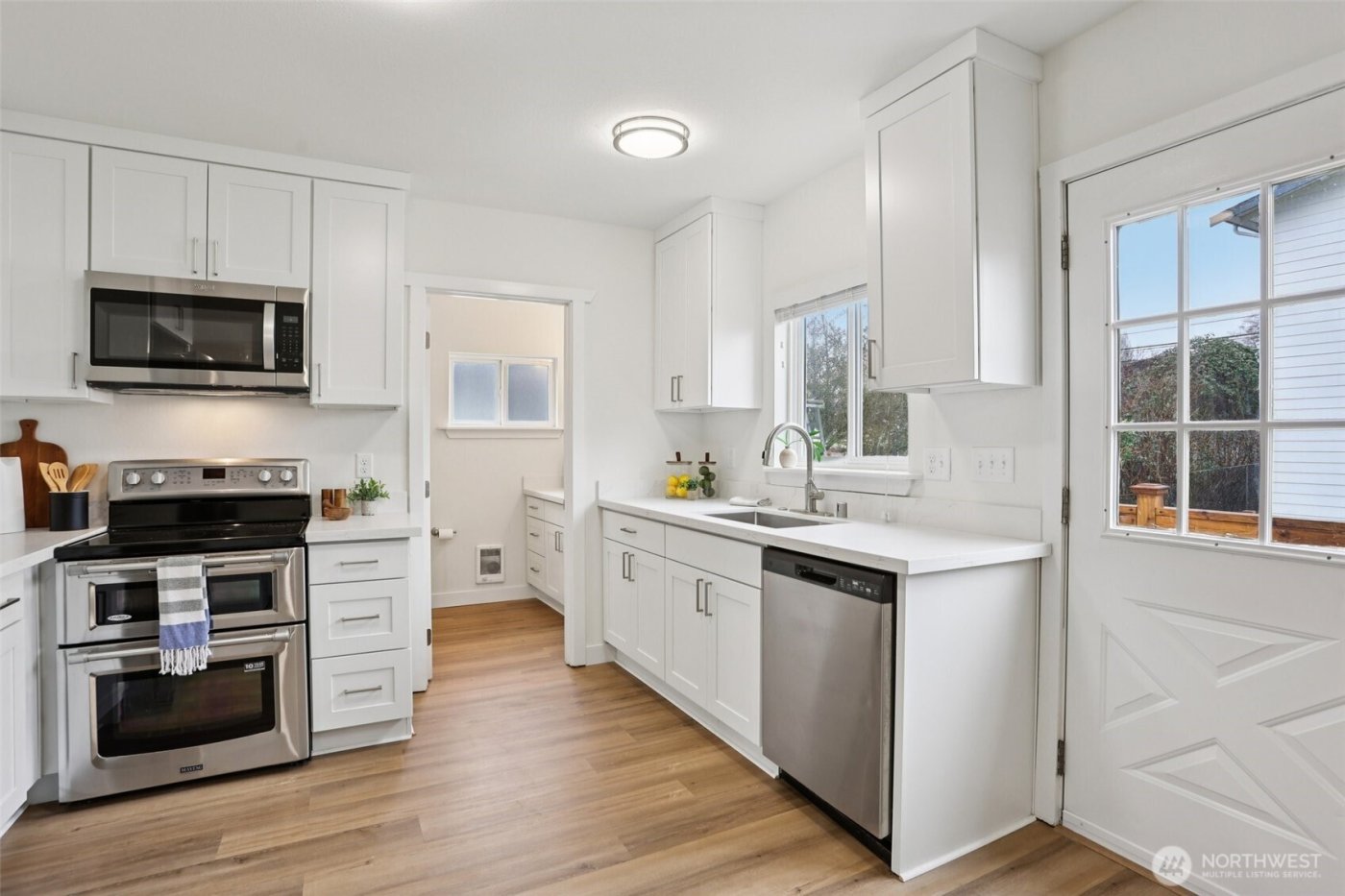 1722 S Cushman Avenue , Tacoma, WA 98405