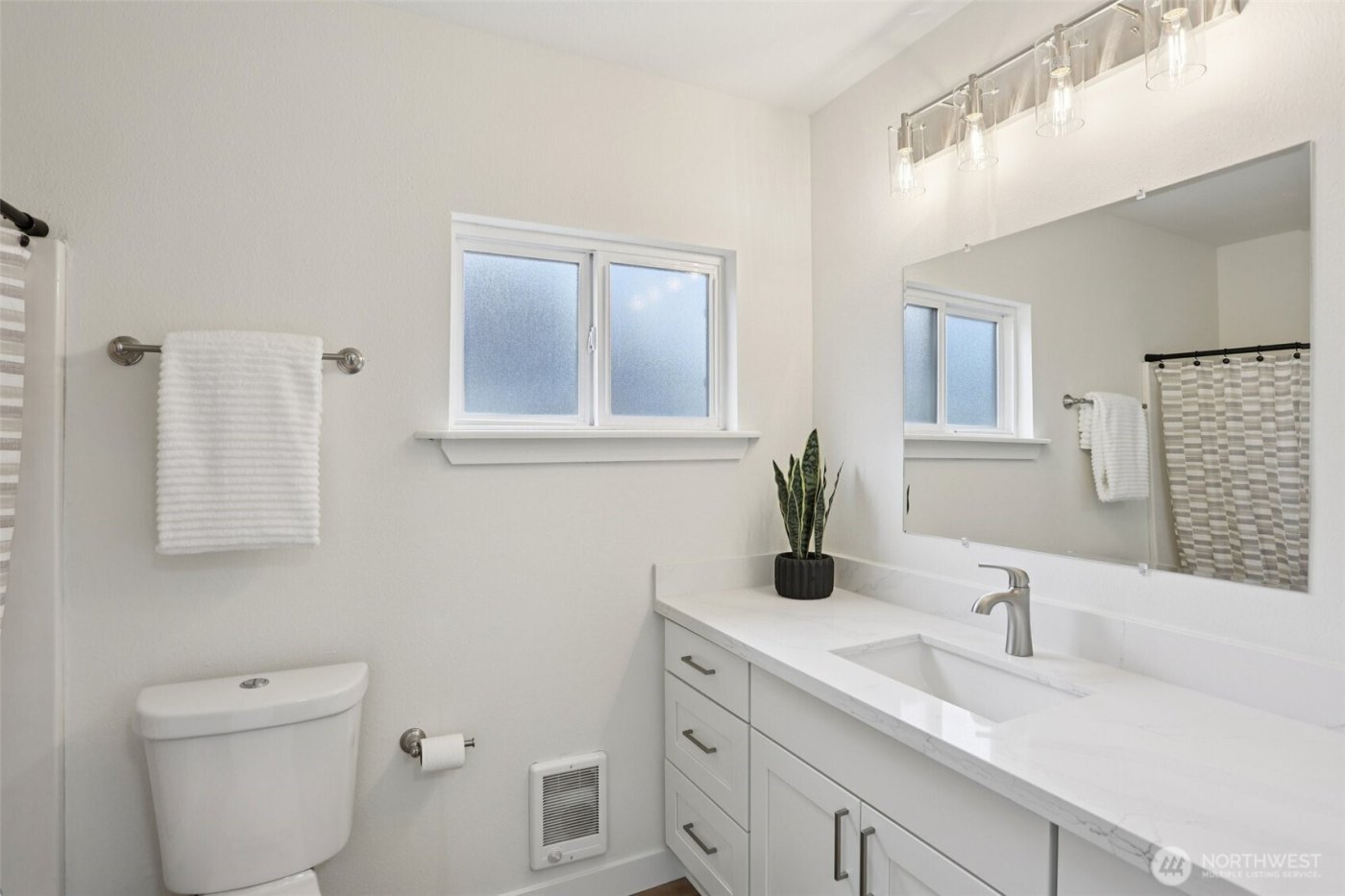 1722 S Cushman Avenue , Tacoma, WA 98405