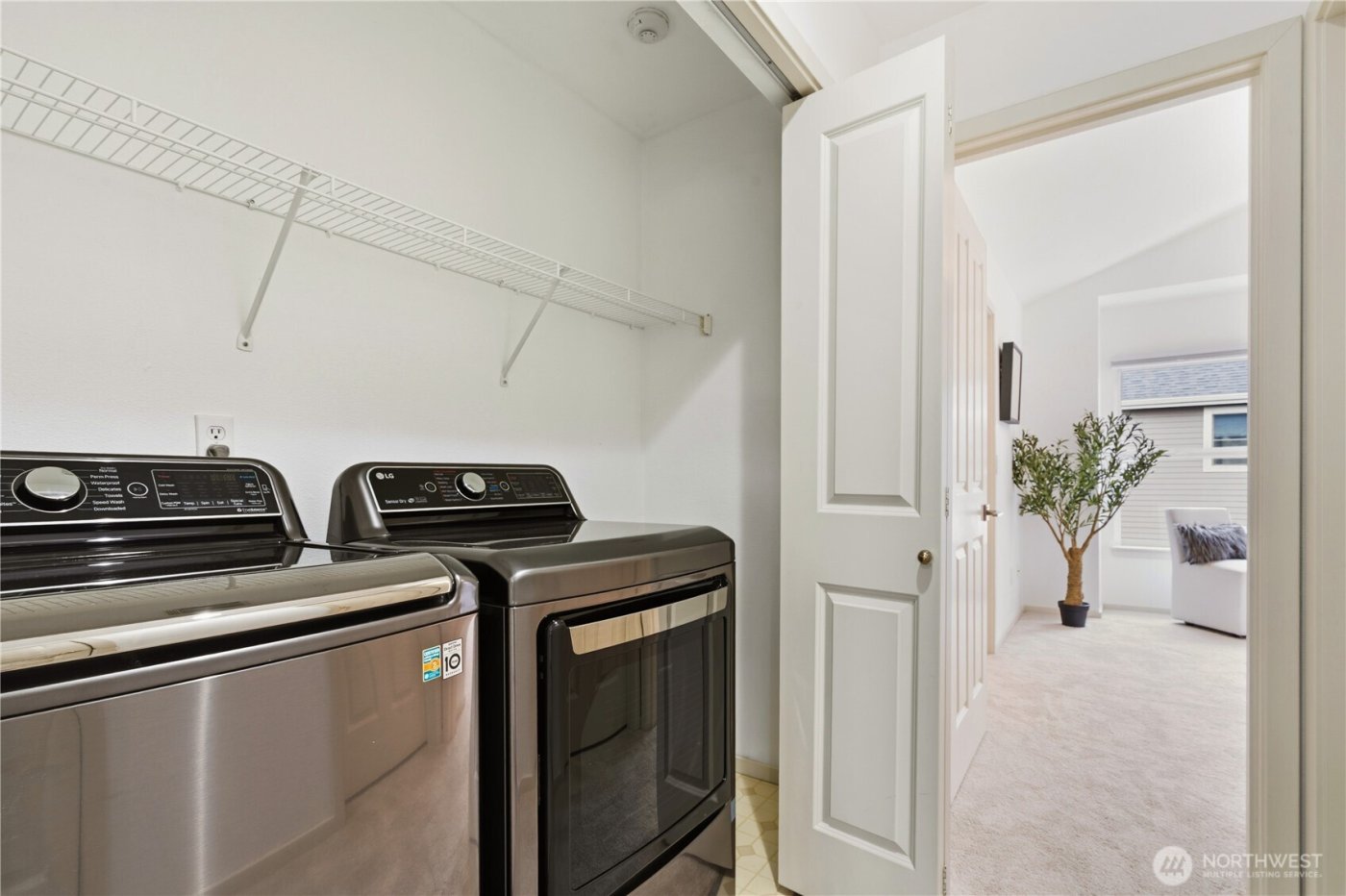 15648 NE 93rd Wy #B1702, Redmond, WA 98052