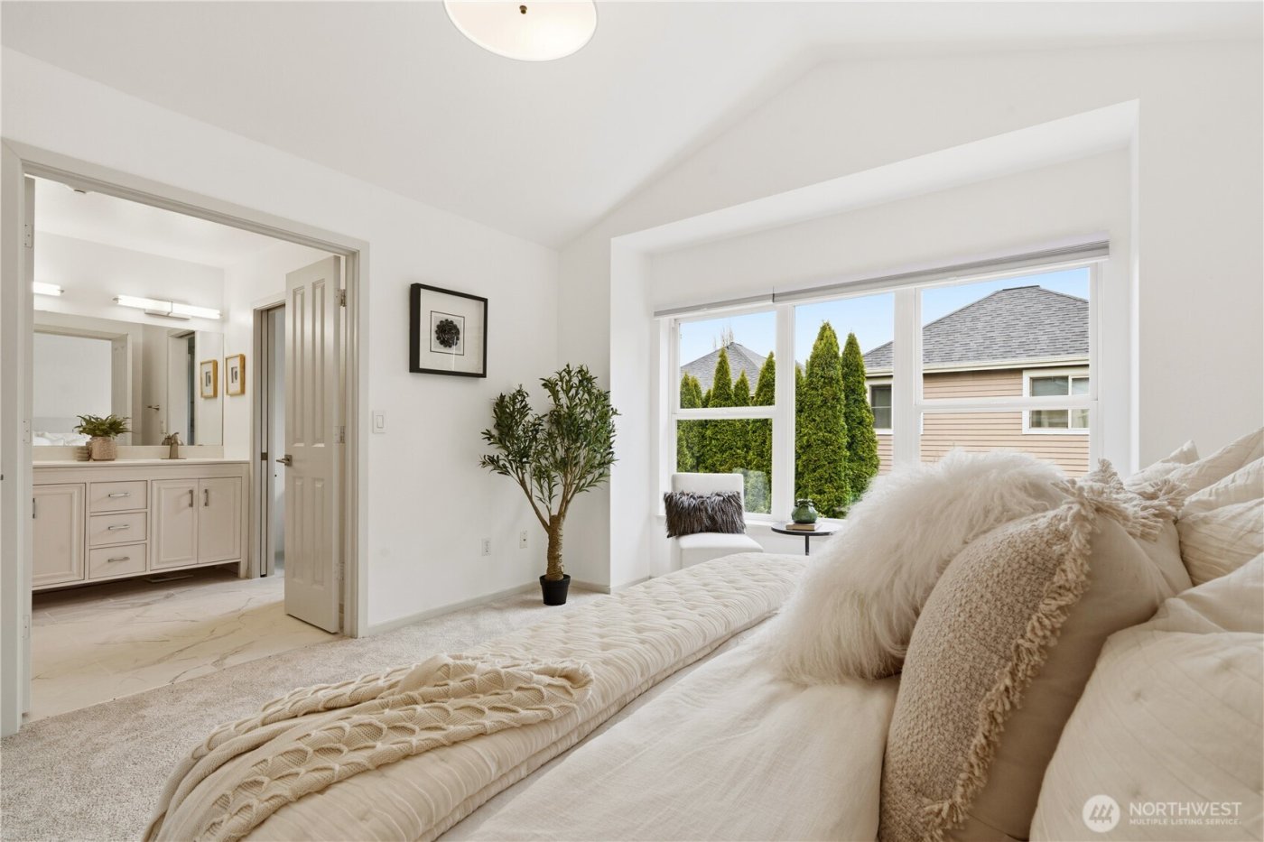 15648 NE 93rd Wy #B1702, Redmond, WA 98052