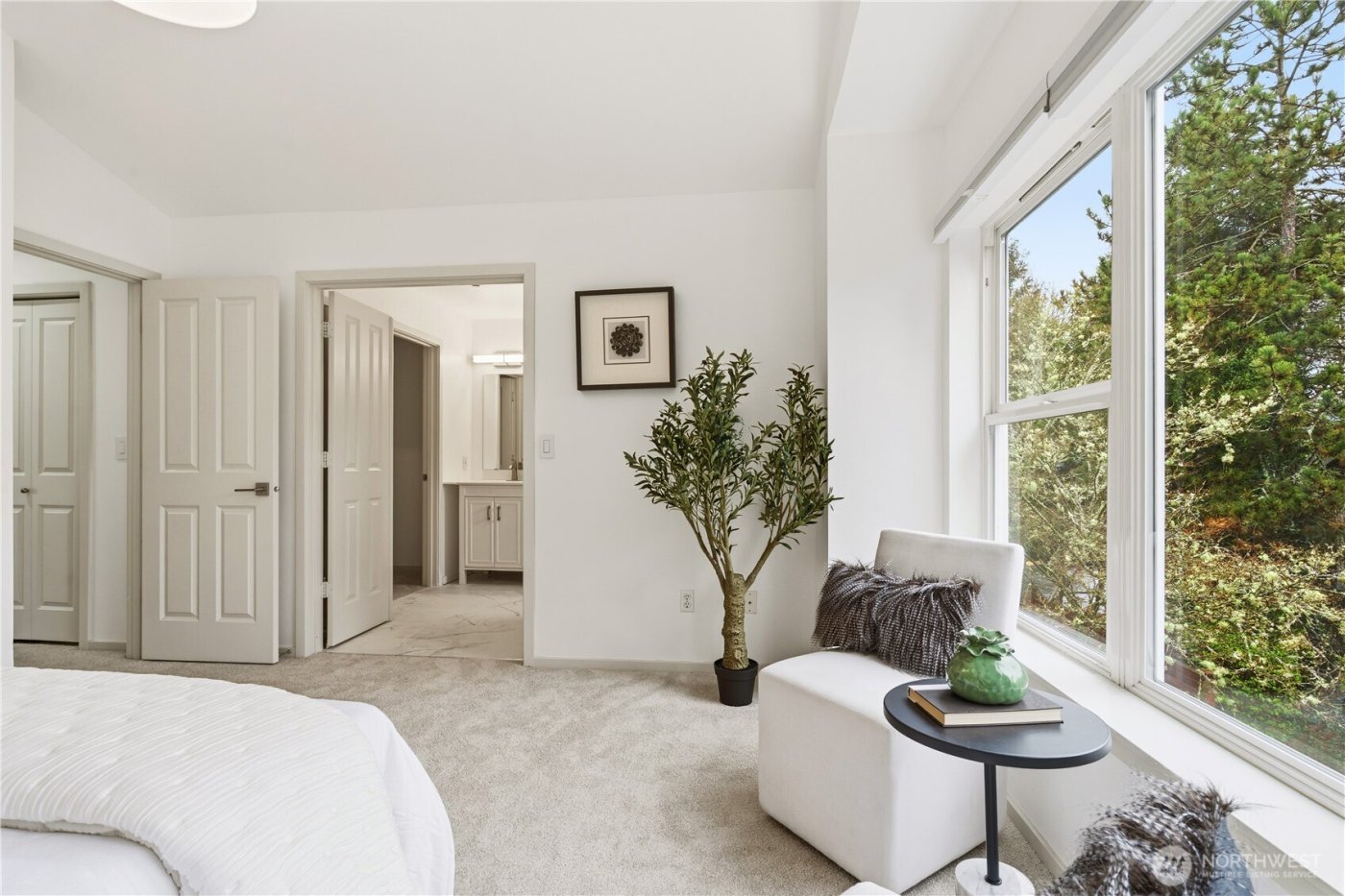 15648 NE 93rd Wy #B1702, Redmond, WA 98052