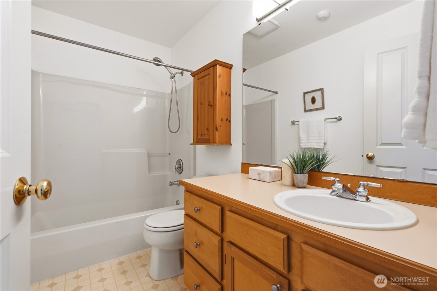 15648 NE 93rd Wy #B1702, Redmond, WA 98052