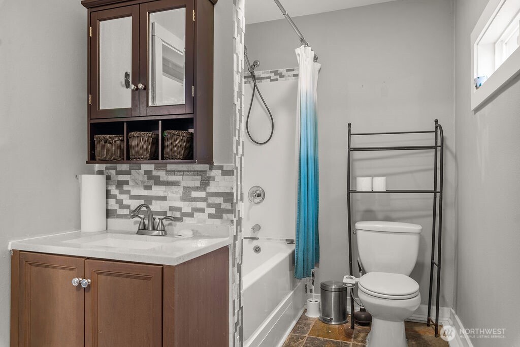 13816 Easy Street NW, Gig Harbor, WA 98329