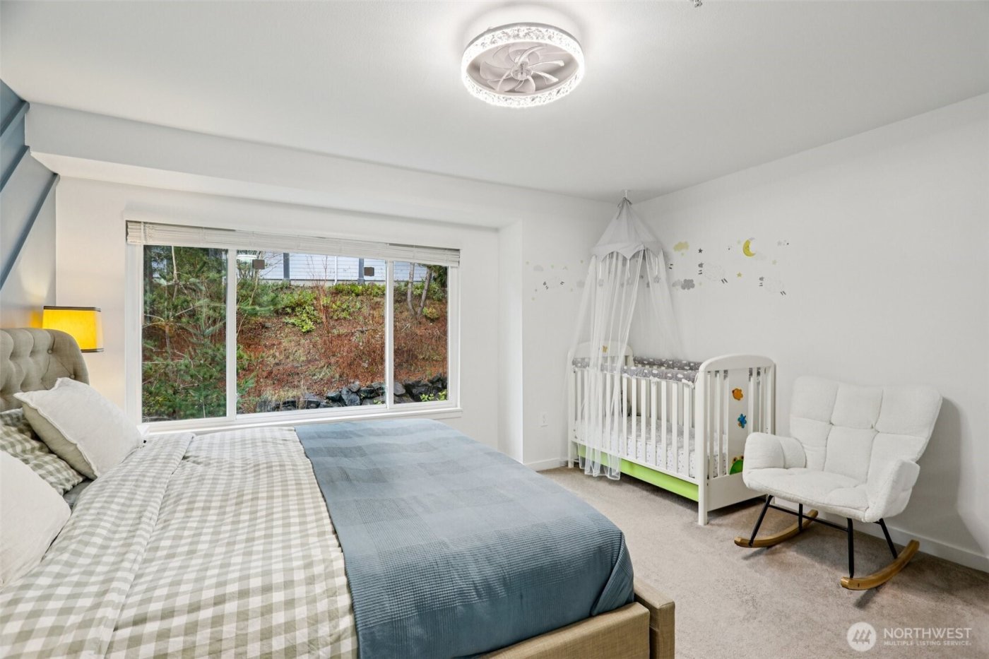 21264 SE 42nd Lane #21264, Issaquah, WA 98029