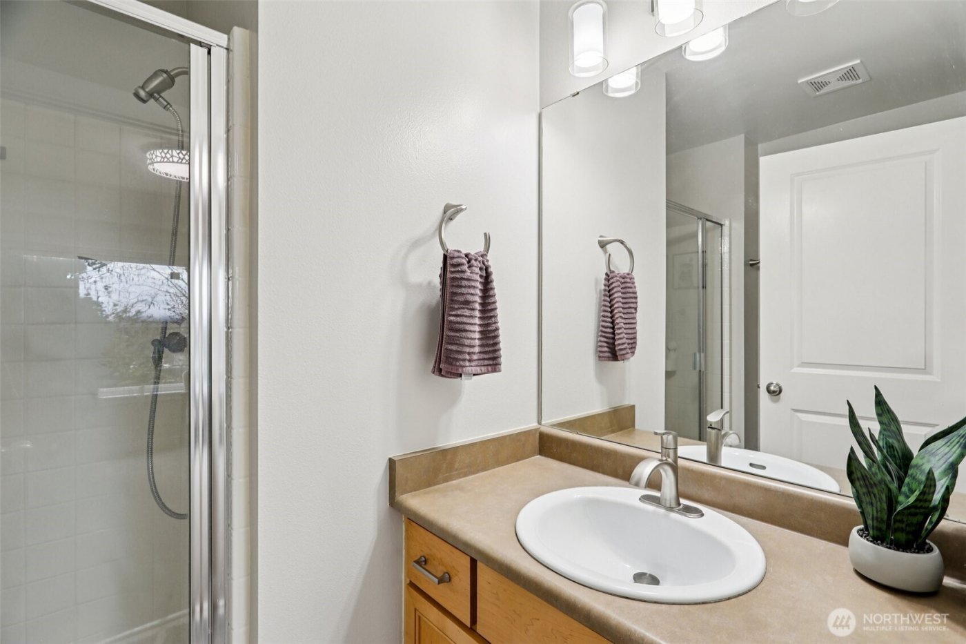 21264 SE 42nd Lane #21264, Issaquah, WA 98029