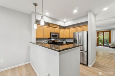 21264 SE 42nd Lane #21264, Issaquah, WA 98029 - Photo 9