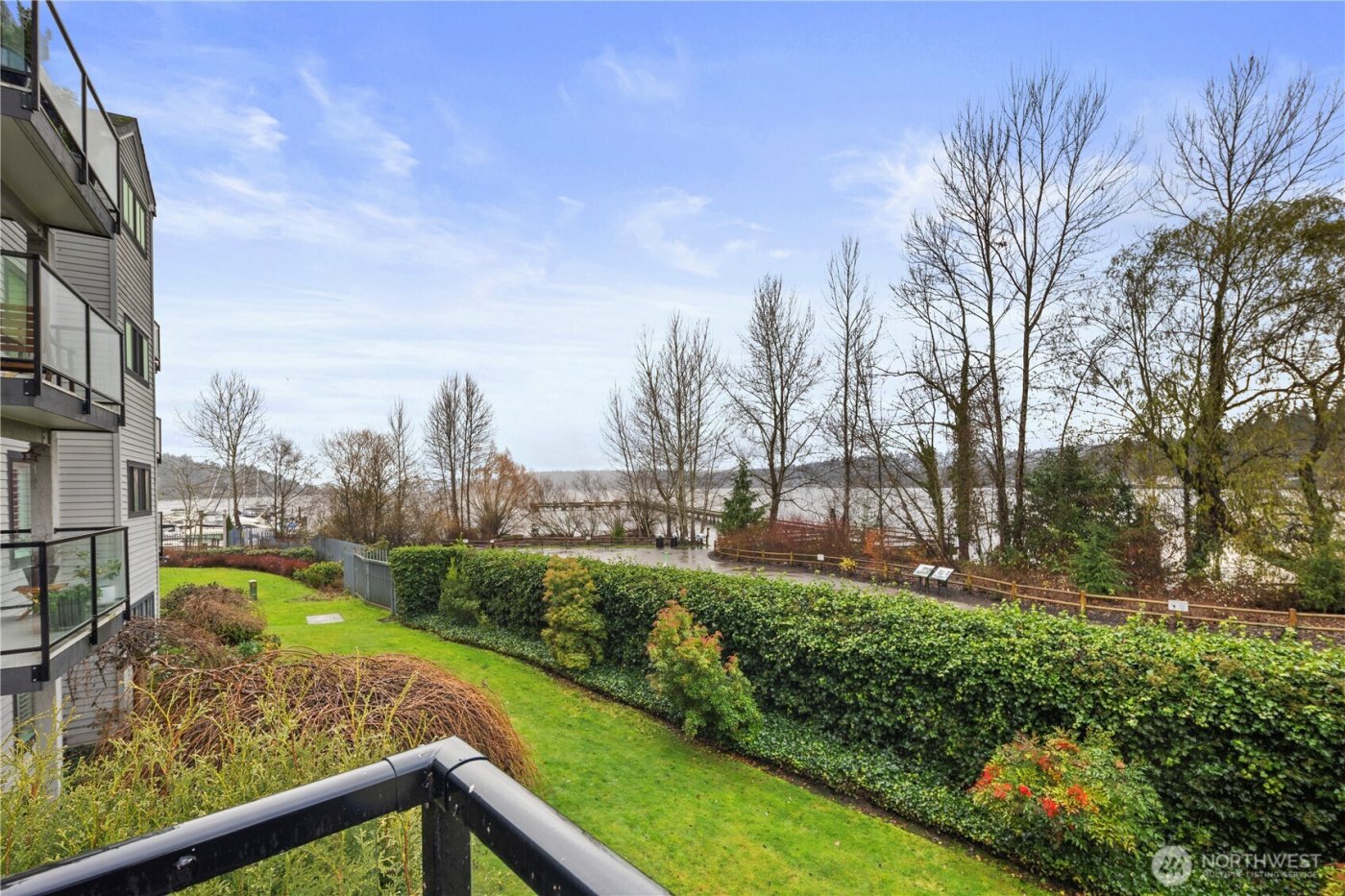 6121 NE 175th Street #A402, Kenmore, WA 98028