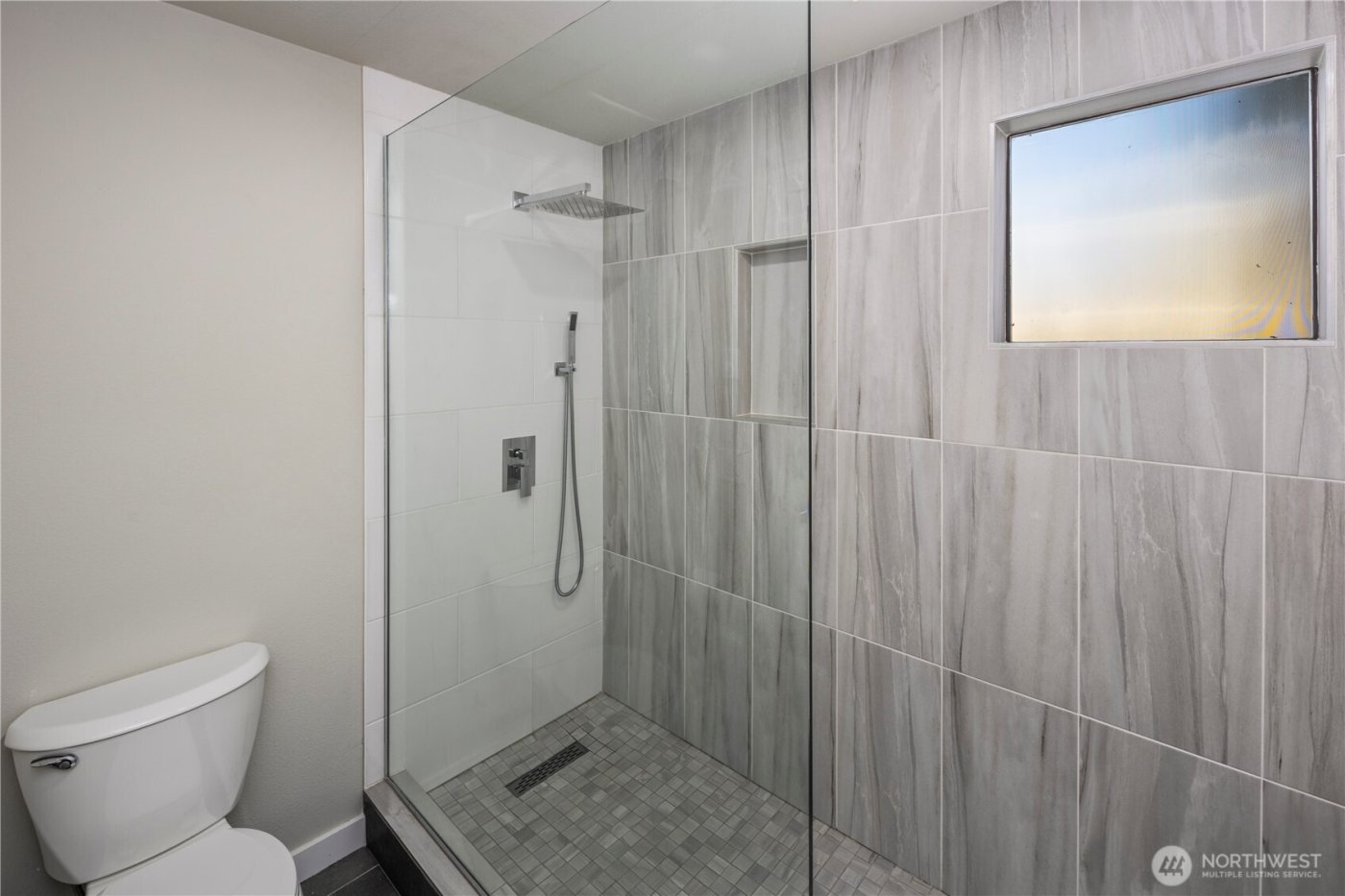 6121 NE 175th Street #A402, Kenmore, WA 98028