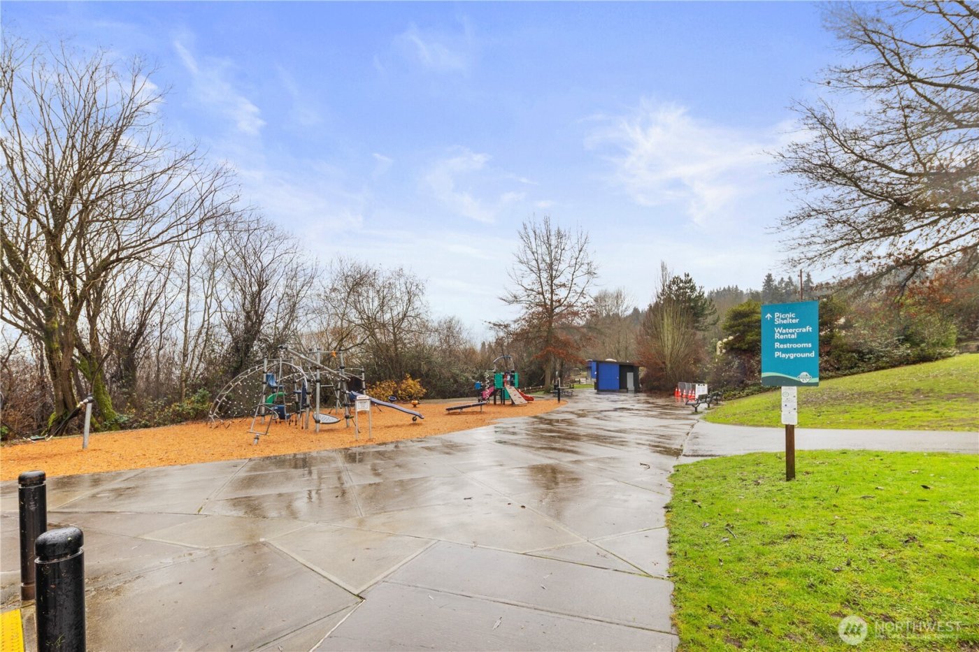 6121 NE 175th Street #A402, Kenmore, WA 98028