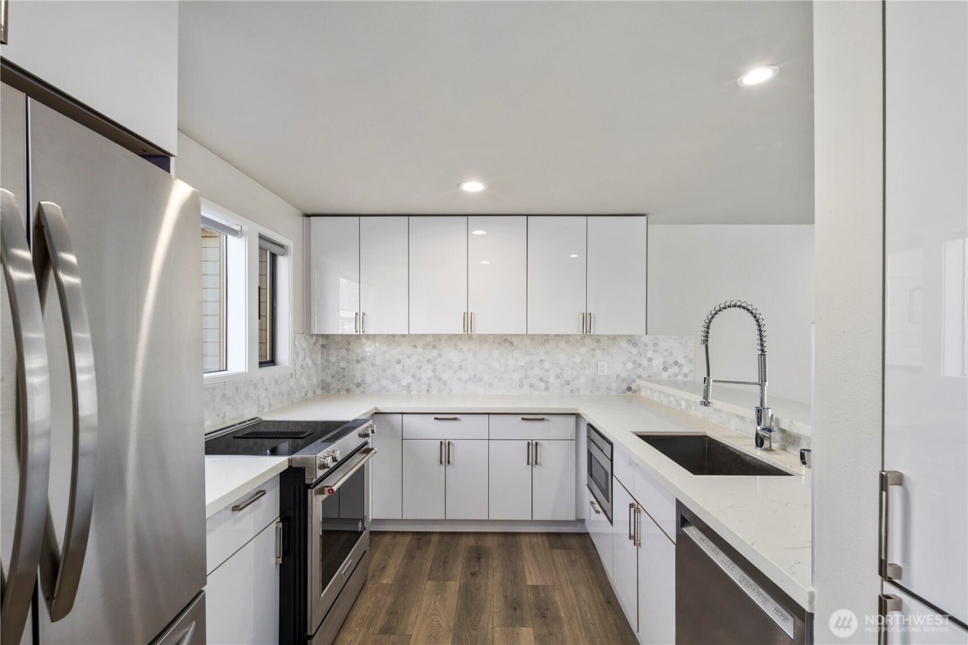 6121 NE 175th Street #A402, Kenmore, WA 98028