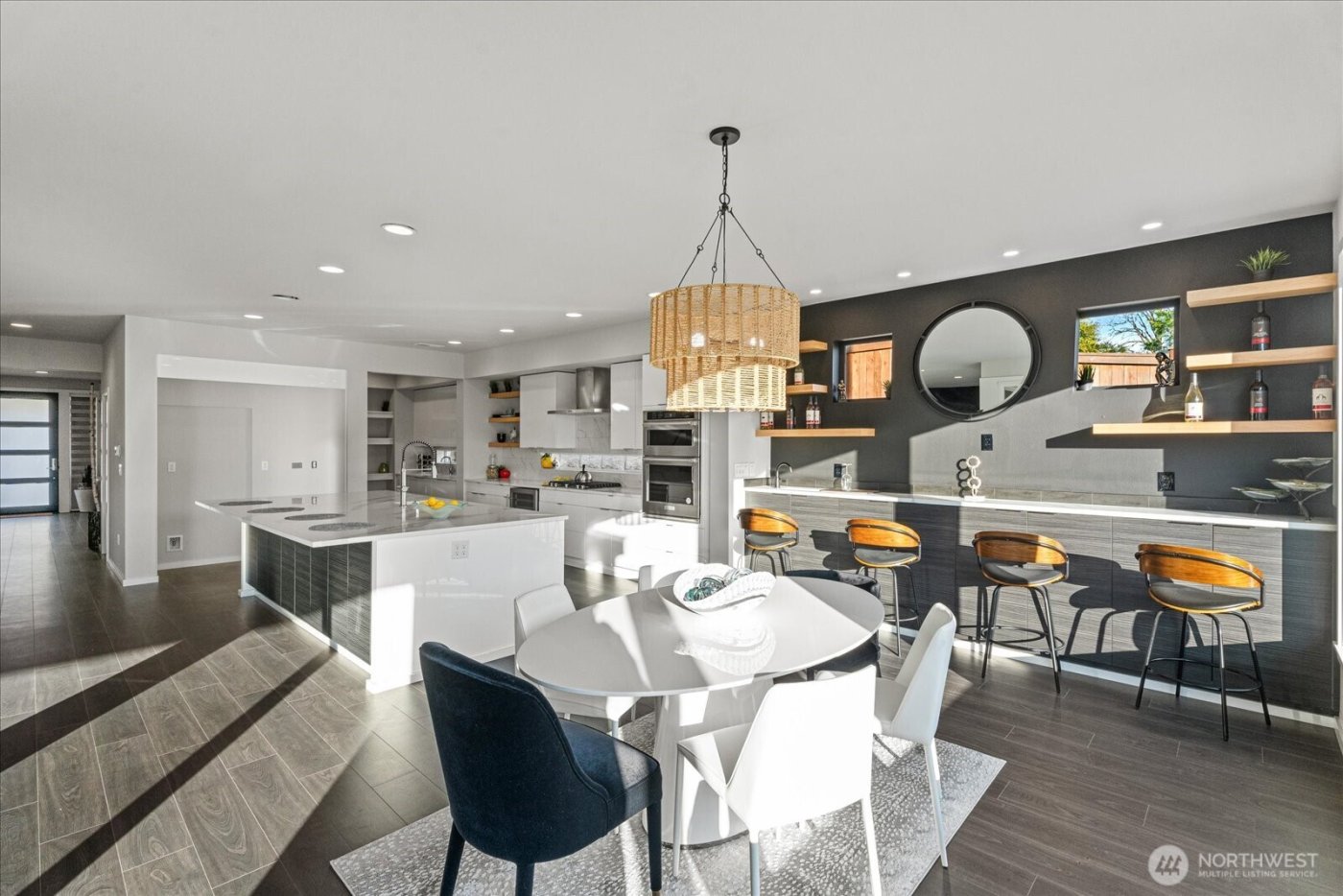 21713 SE 256th Place , Maple Valley, WA 98038