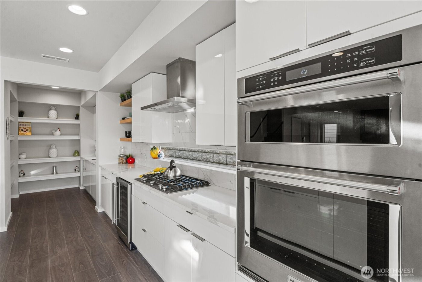 21713 SE 256th Place , Maple Valley, WA 98038