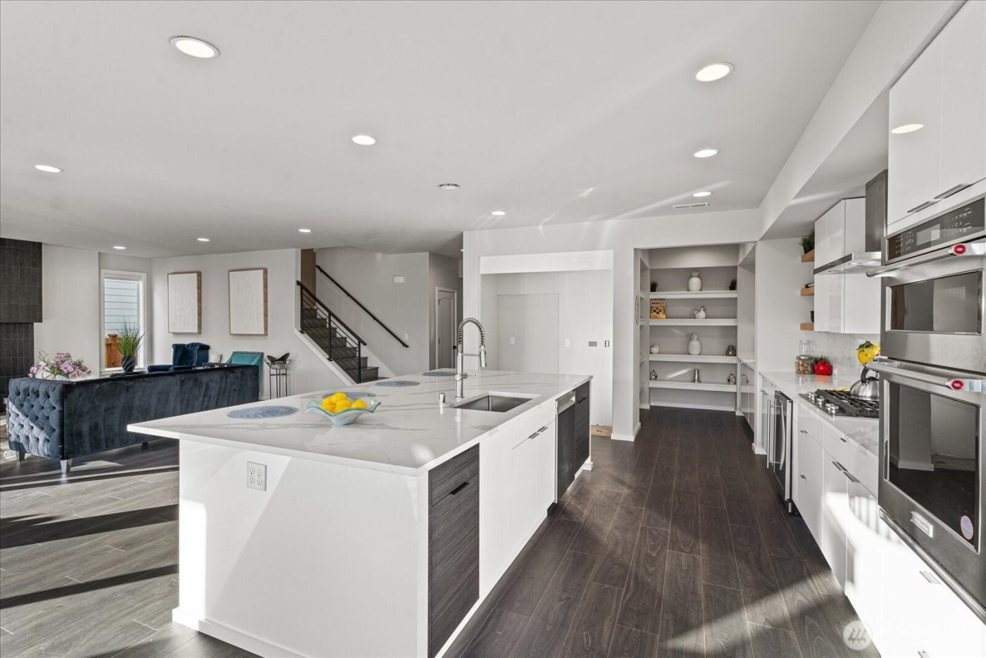 21713 SE 256th Place , Maple Valley, WA 98038