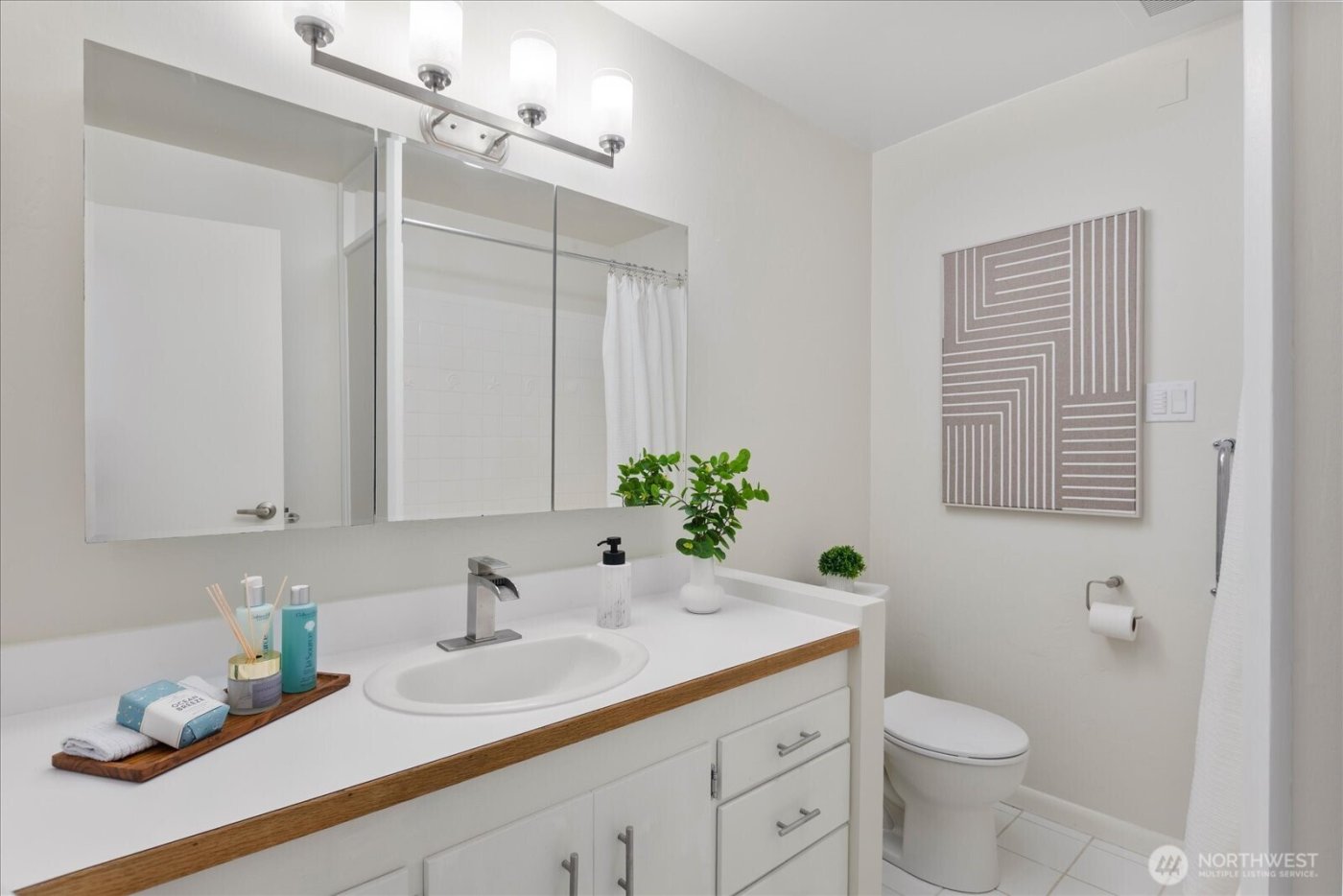 17839 1st Avenue NW, Shoreline, WA 98177