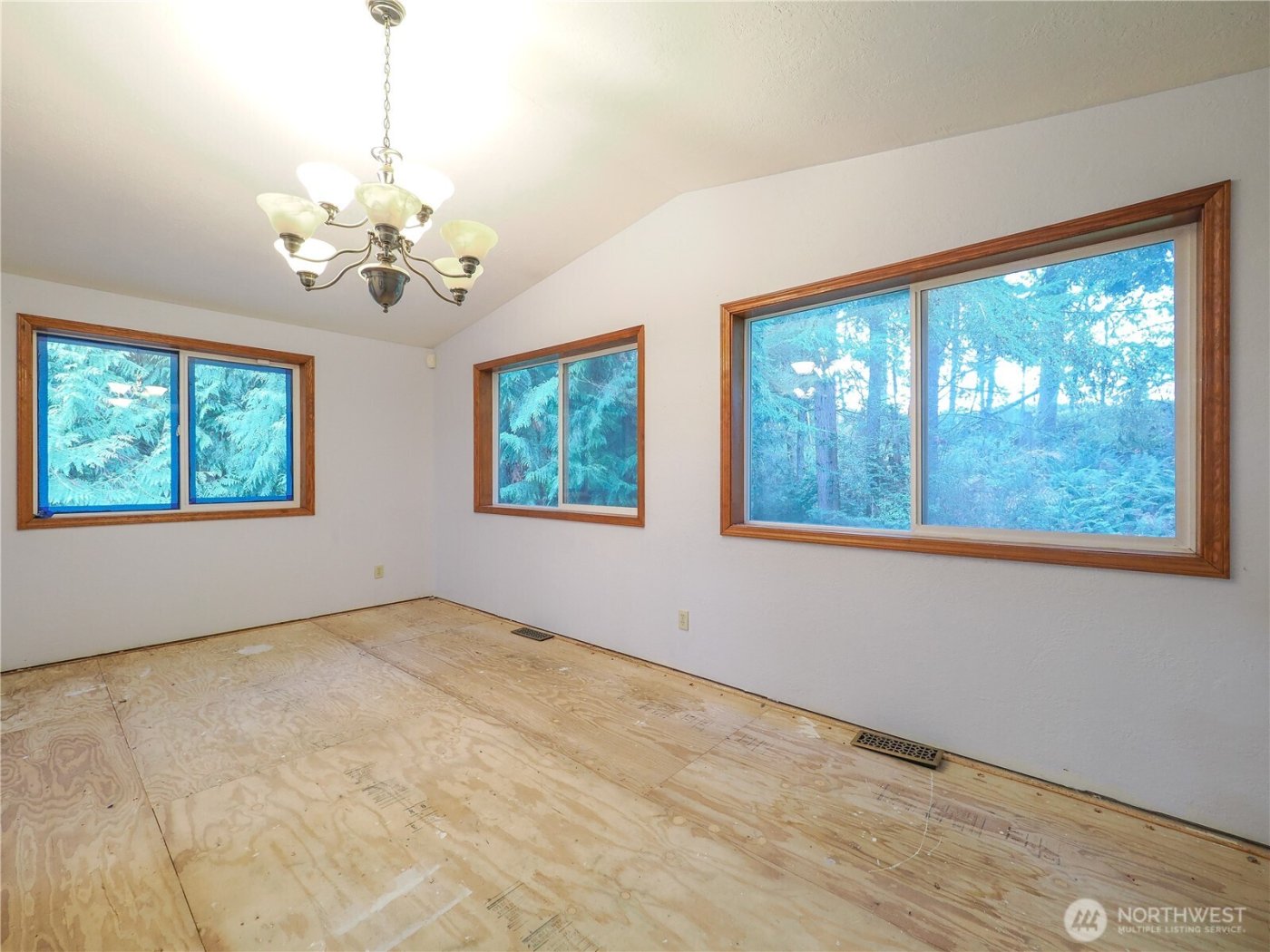 26081 Tytler Road NE, Poulsbo, WA 98370