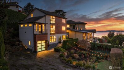 4527 W Raye Street , Seattle, WA 98199 - Photo 2