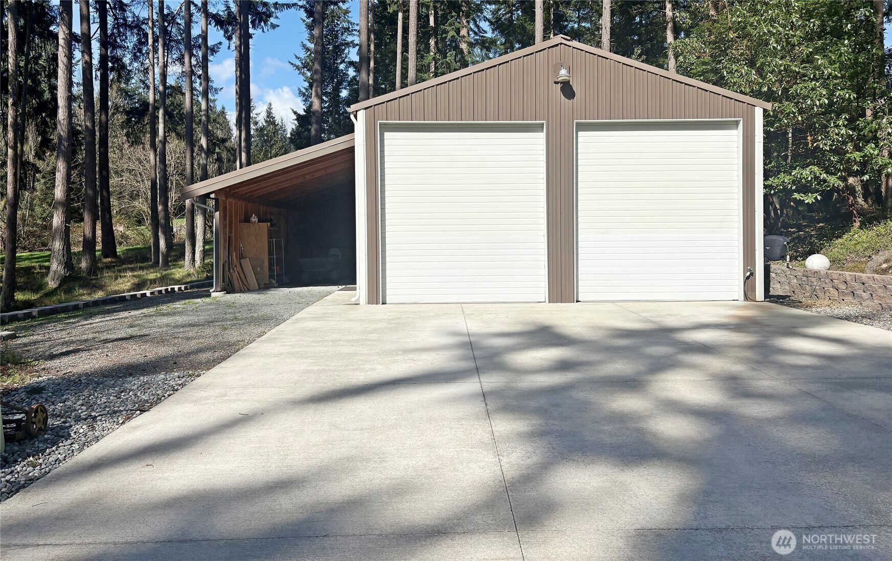 898 E Meadowood Lane , Freeland, WA 98249