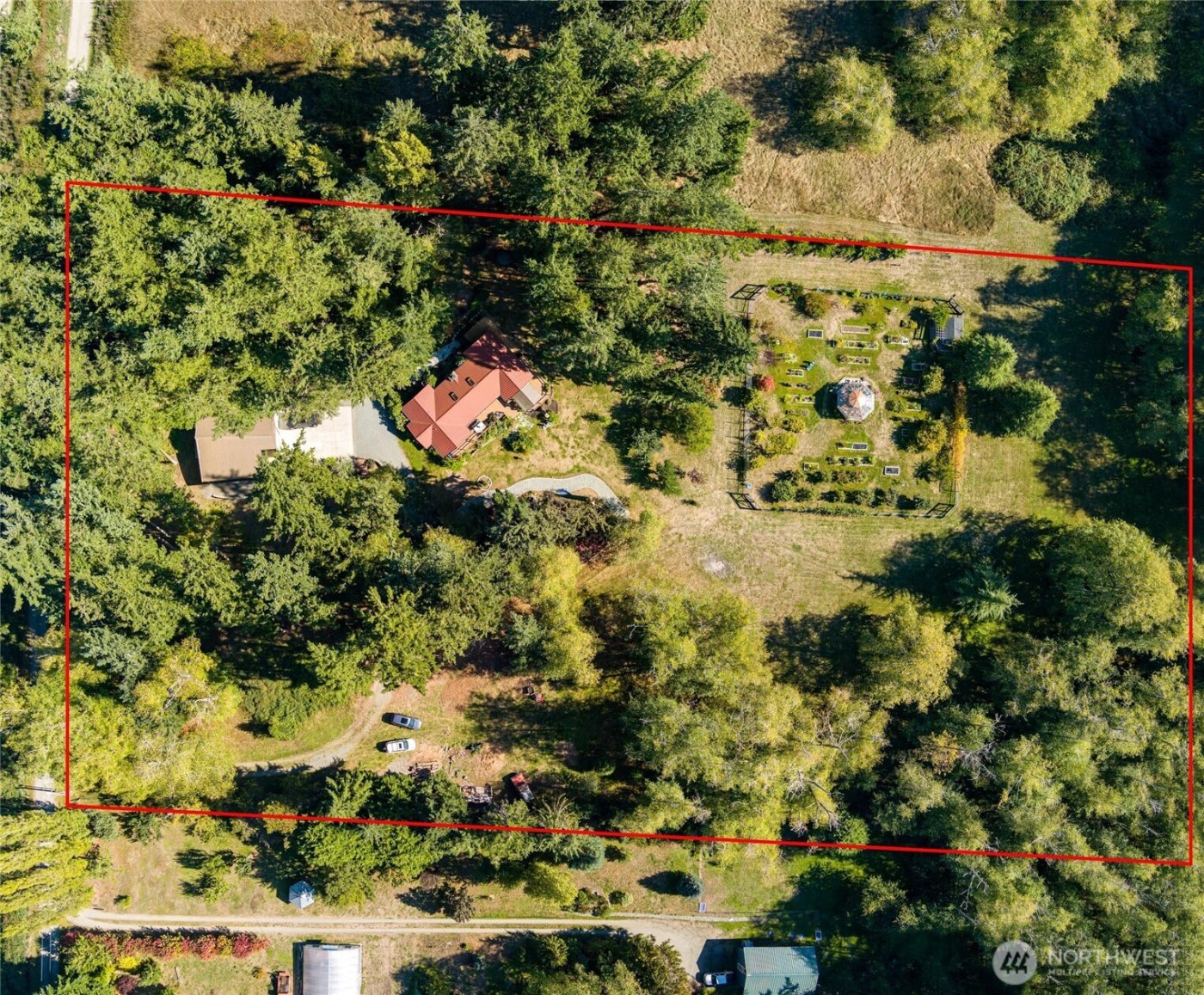 898 E Meadowood Lane , Freeland, WA 98249