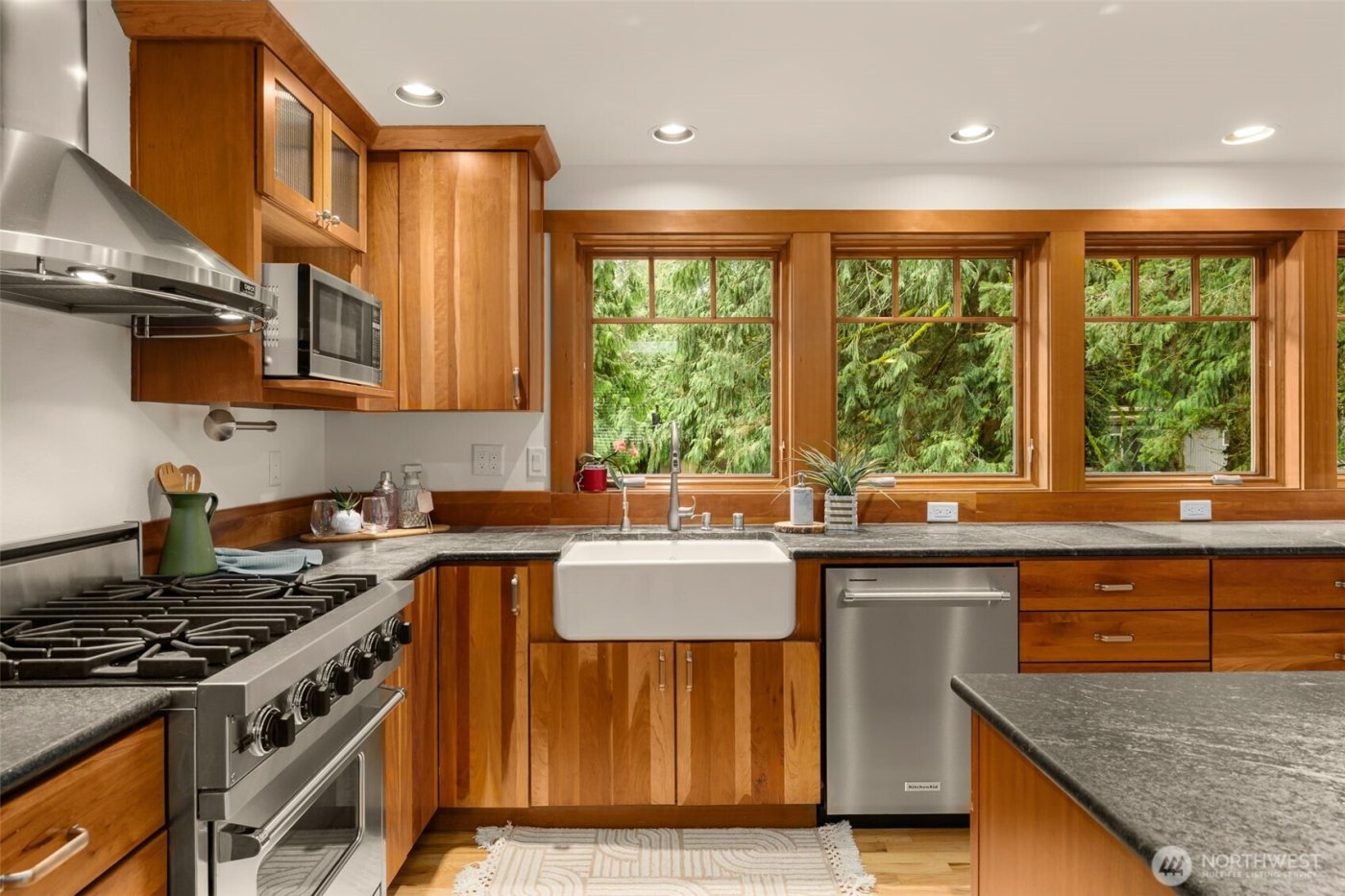 23415 NE 73rd Street , Redmond, WA 98053