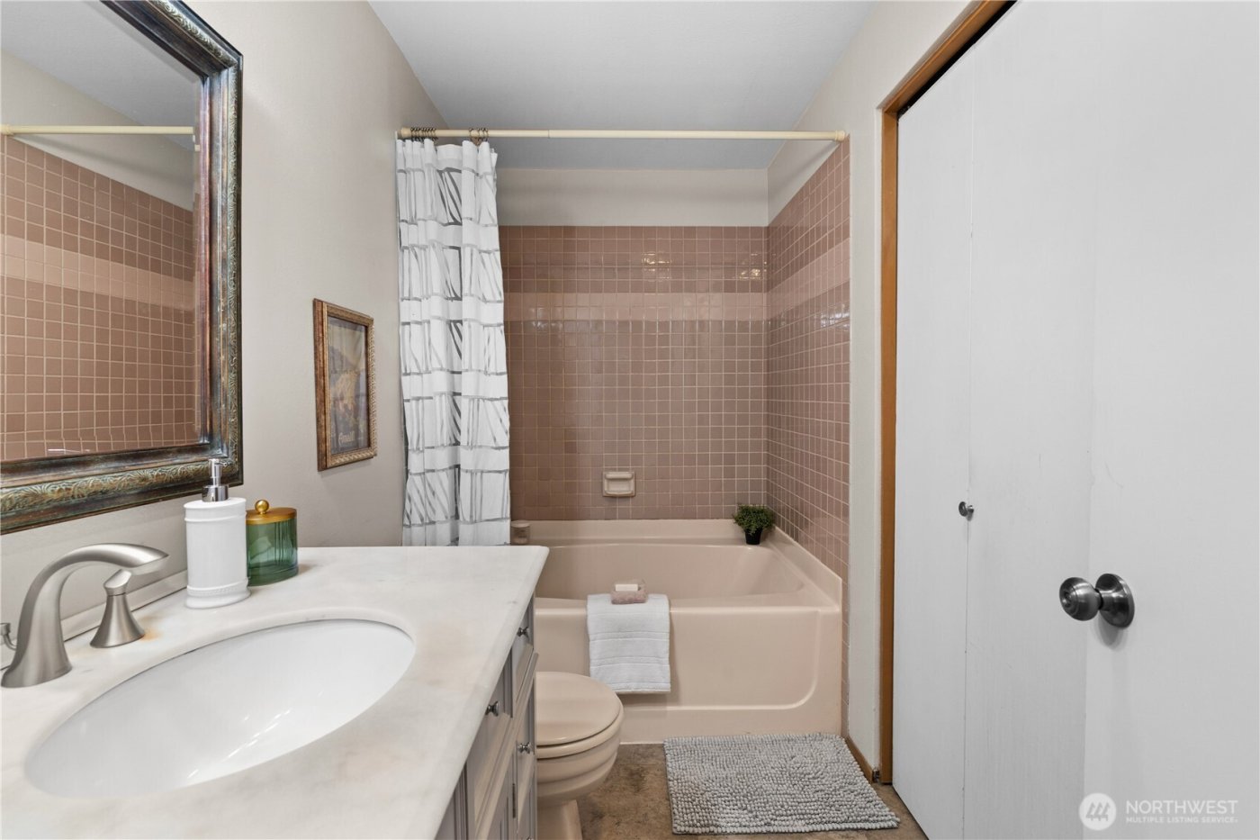 8720 Phinney Avenue #11, Seattle, WA 98103