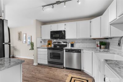 8720 Phinney Avenue #11, Seattle, WA 98103 - Photo 9