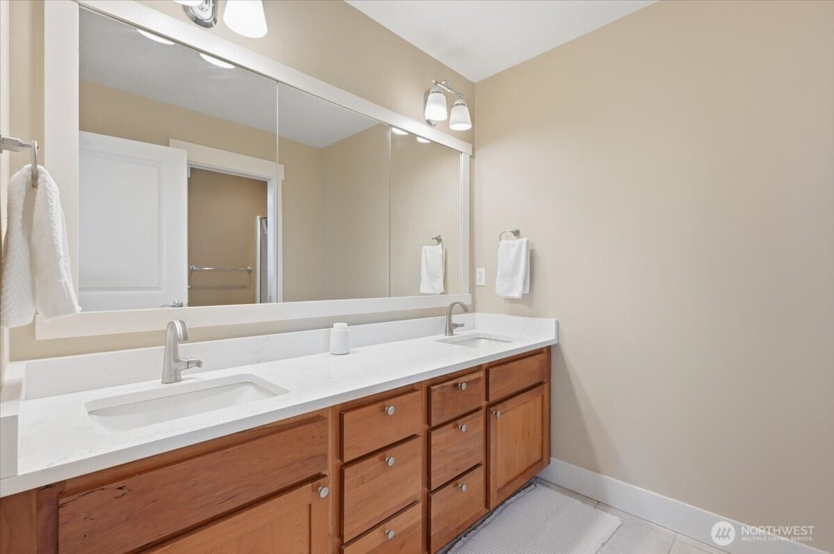13100 NE James Way , Kingston, WA 98346