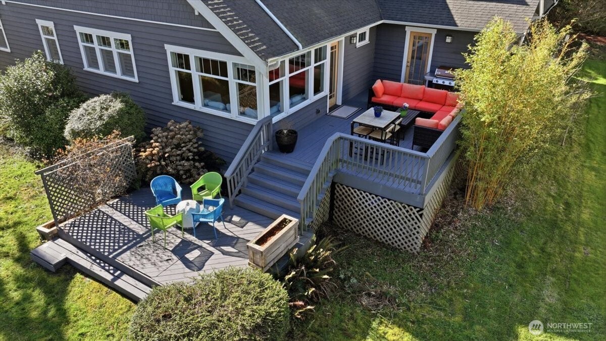 13100 NE James Way , Kingston, WA 98346