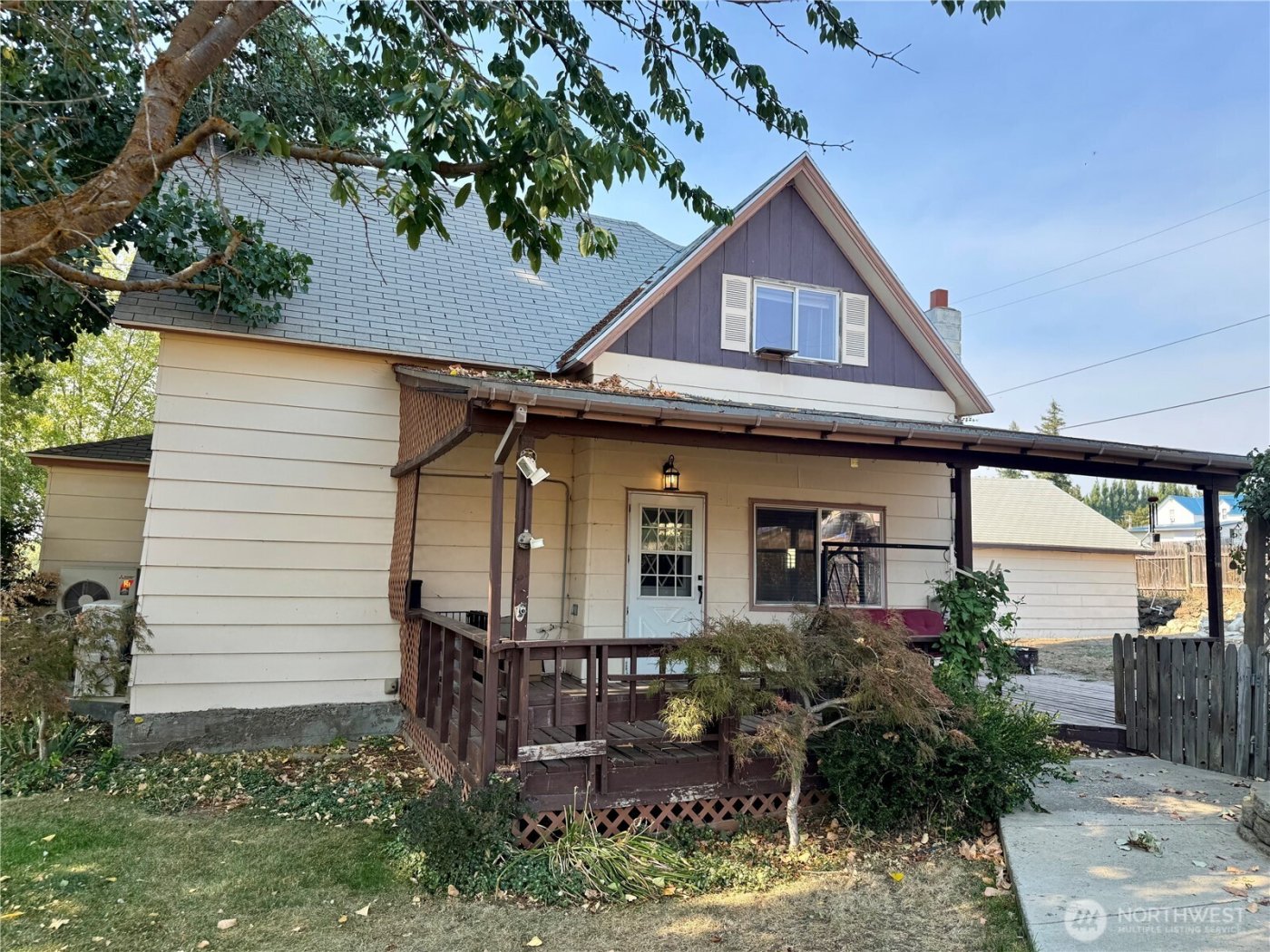 405 NW Dellah Avenue , Wilbur, WA 99185