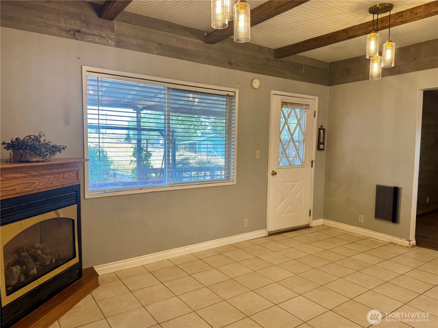 405 NW Dellah Avenue , Wilbur, WA 99185