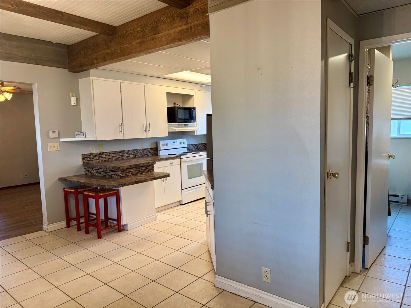 405 NW Dellah Avenue , Wilbur, WA 99185