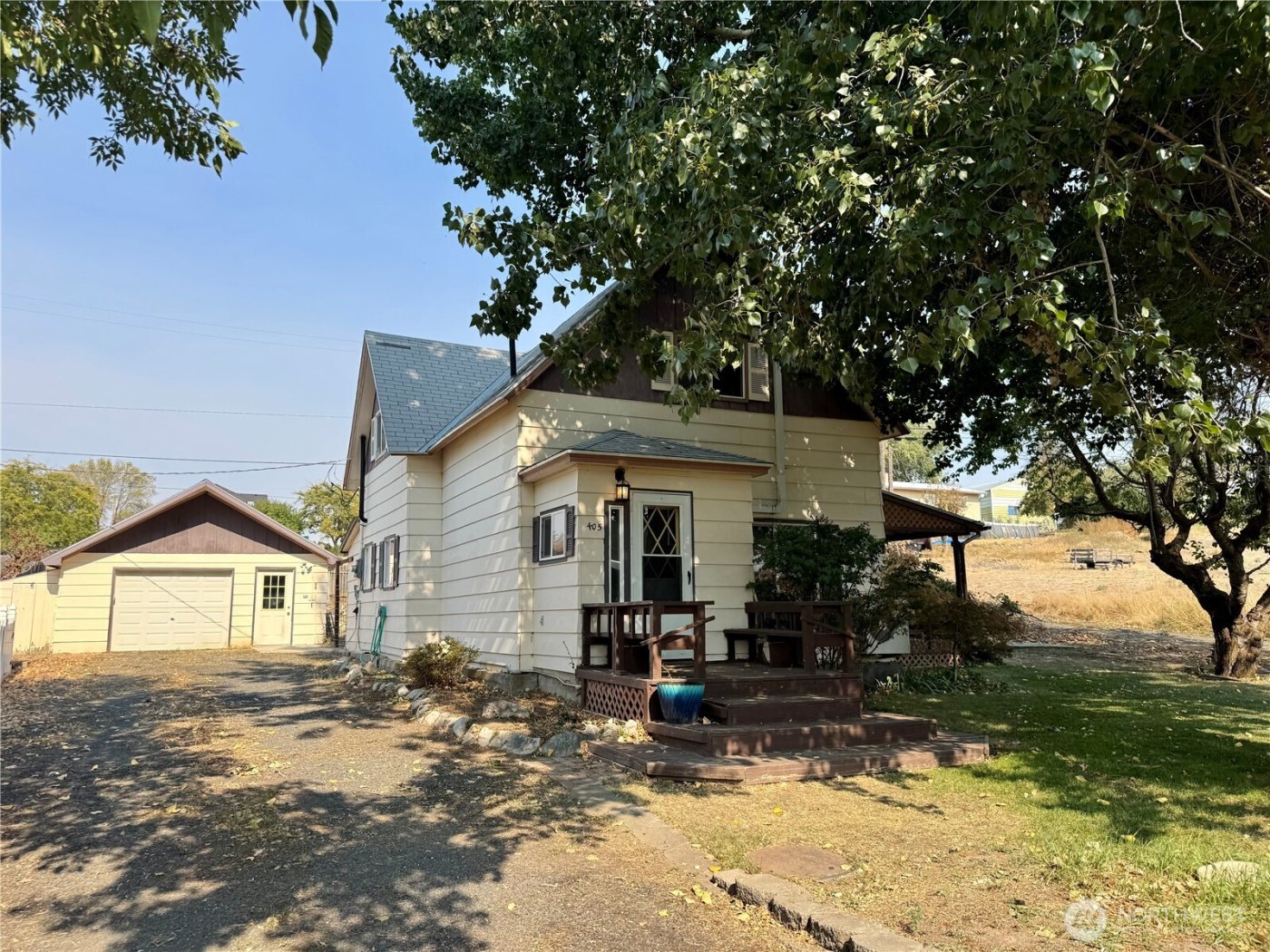 405 NW Dellah Avenue , Wilbur, WA 99185