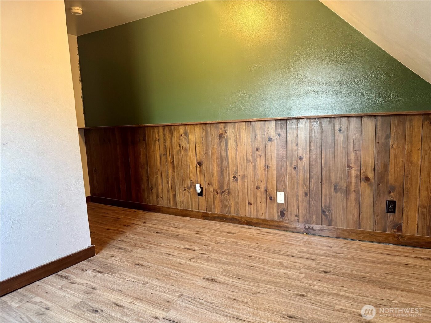 405 NW Dellah Avenue , Wilbur, WA 99185