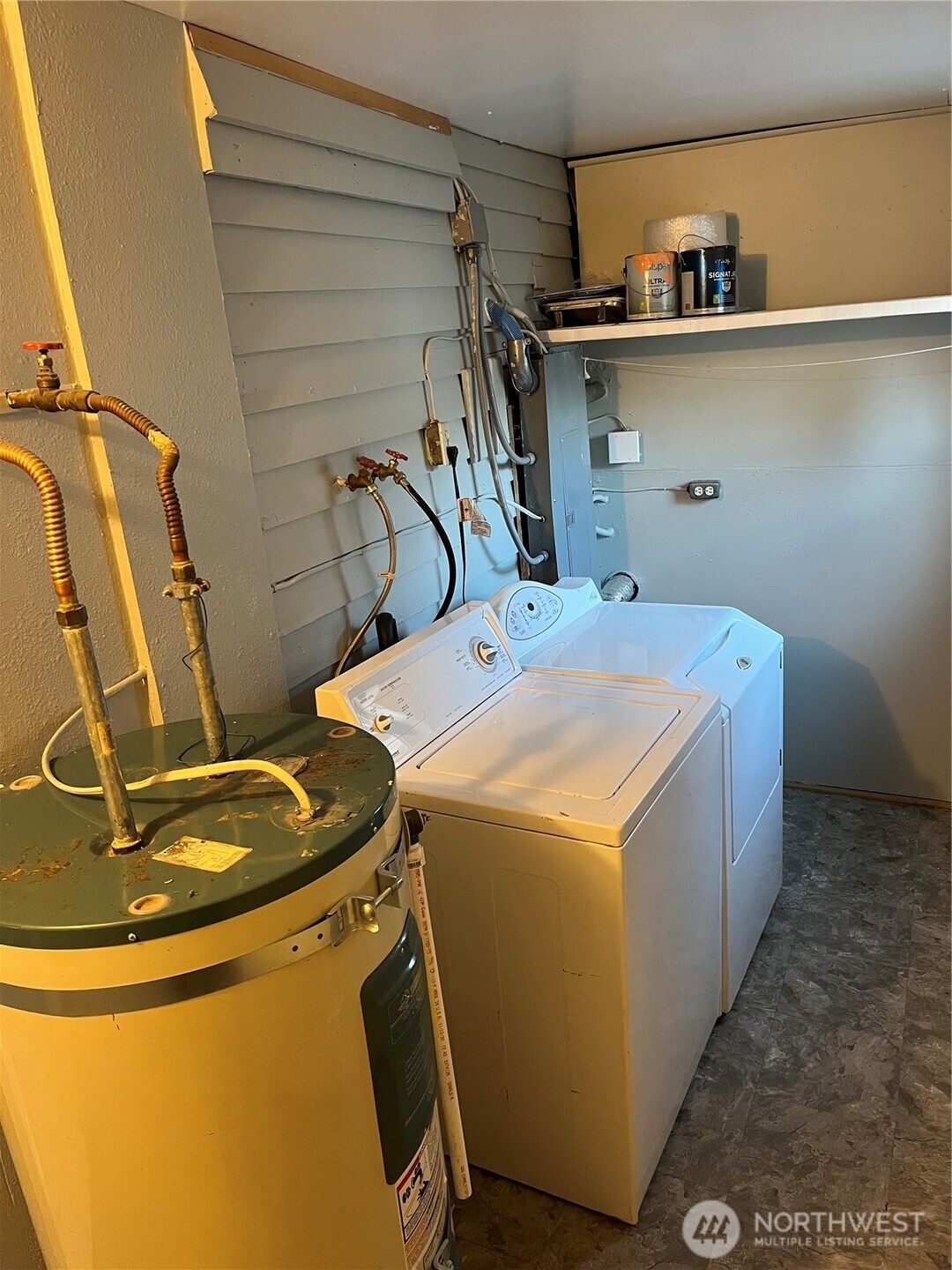 405 NW Dellah Avenue , Wilbur, WA 99185