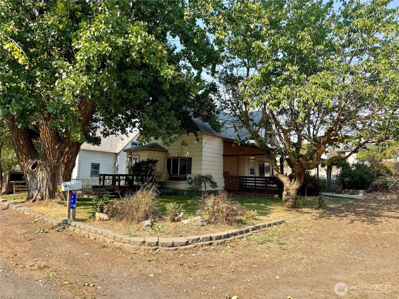 405 NW Dellah Avenue , Wilbur, WA 99185