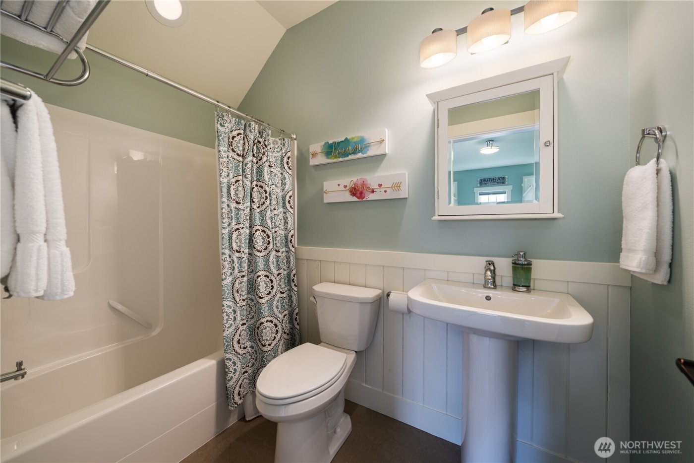 576 Porcupine Lane , Chelan, WA 98816