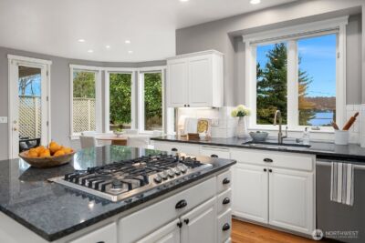 17120 SE 29th Place , Bellevue, WA 98008 - Photo 16