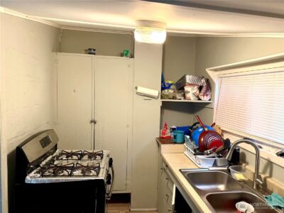 11040 11th Avenue SW, Seattle, WA 98146-3911 - Photo 7