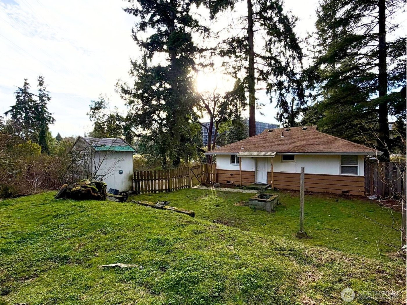 18804 10th Avenue NE, Shoreline, WA 98155-2211