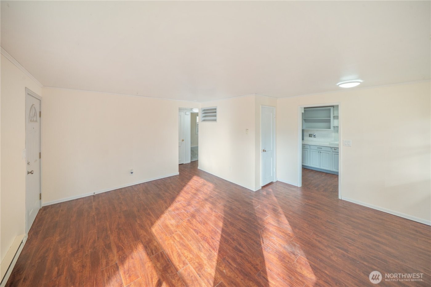 18804 10th Avenue NE, Shoreline, WA 98155-2211