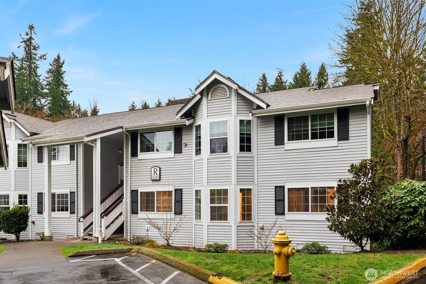 23307 Cedar Way #R102, Mountlake Terrace, WA 98043-4361