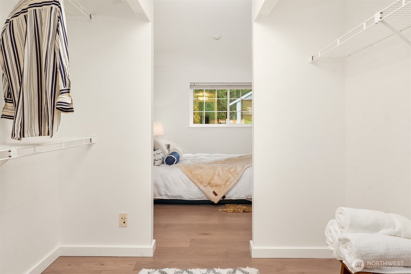 23307 Cedar Way #R102, Mountlake Terrace, WA 98043-4361