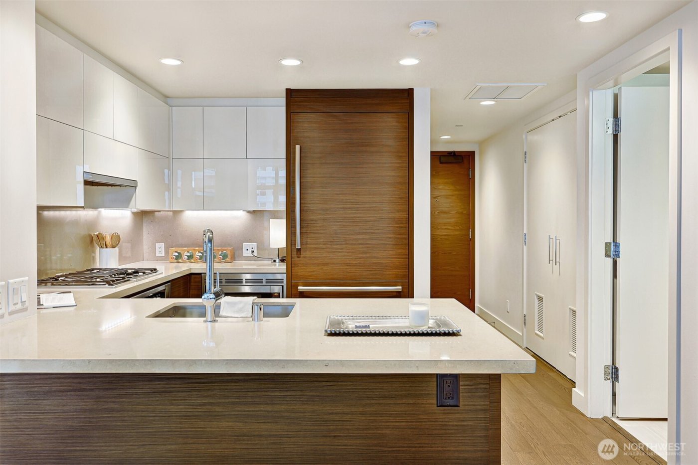 588 Bell Street #2008S, Seattle, WA 98121