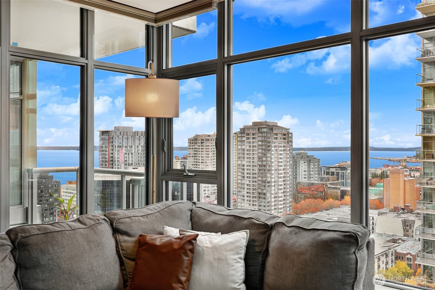 588 Bell Street #2008S, Seattle, WA 98121