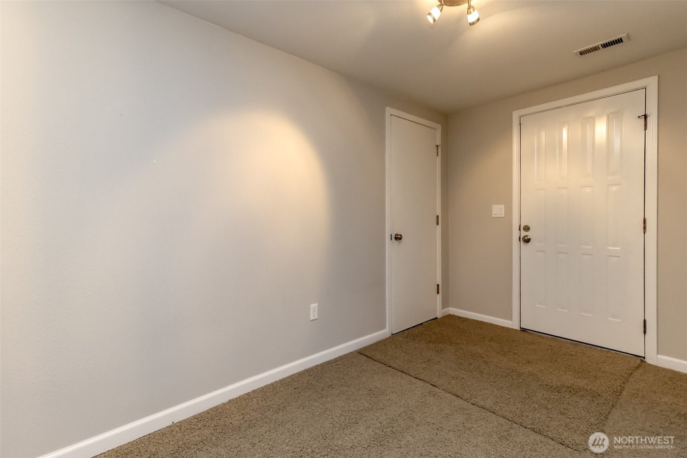 7117 40th Street W #7, University Place, WA 98466