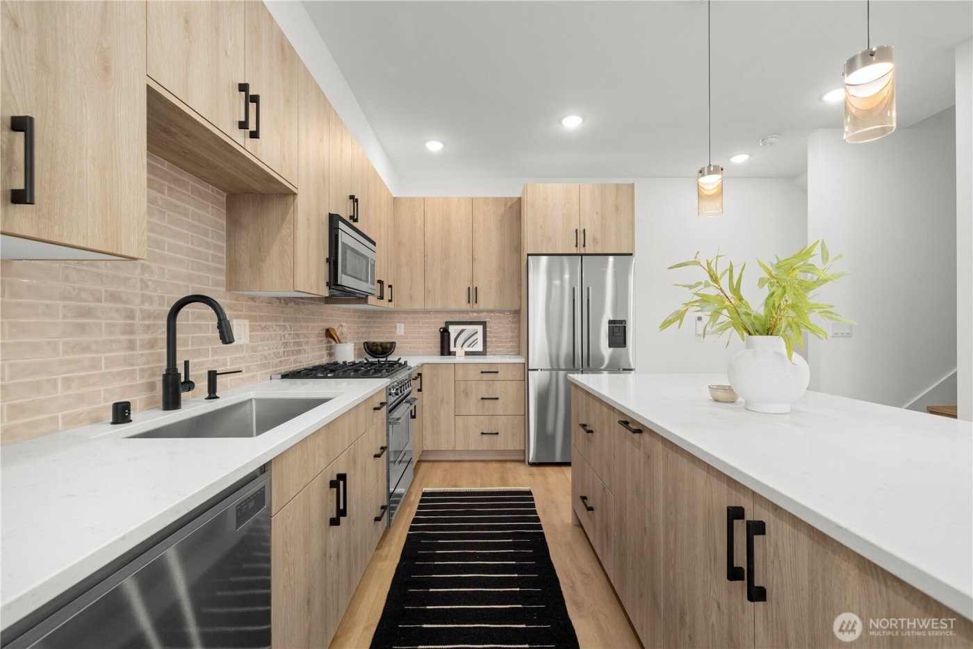 6546 C Latona Avenue NE, Seattle, WA 98115