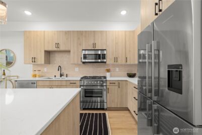 6546 C Latona Avenue NE, Seattle, WA 98115 - Photo 3