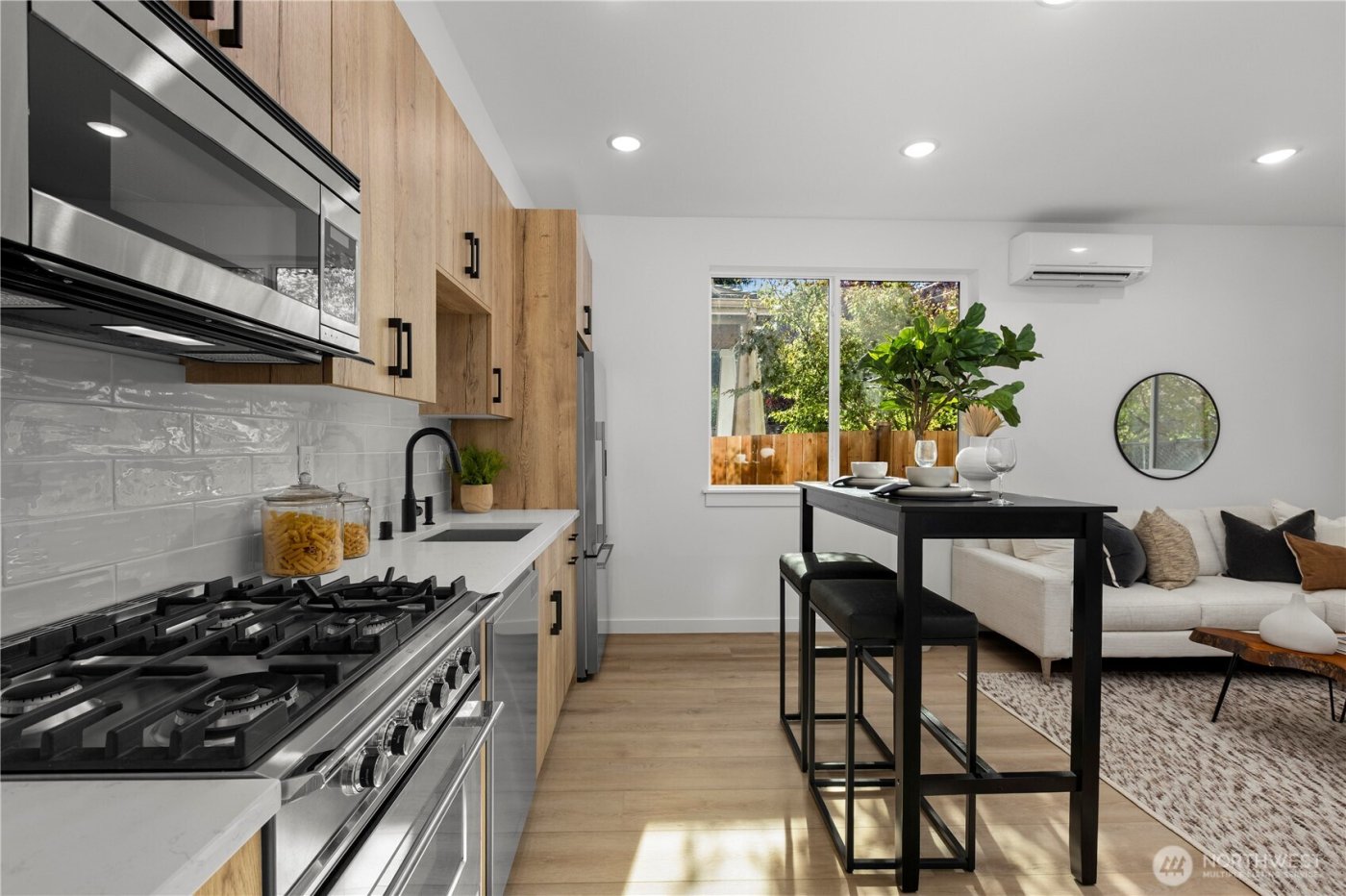 6544 A Latona Avenue NE, Seattle, WA 98115