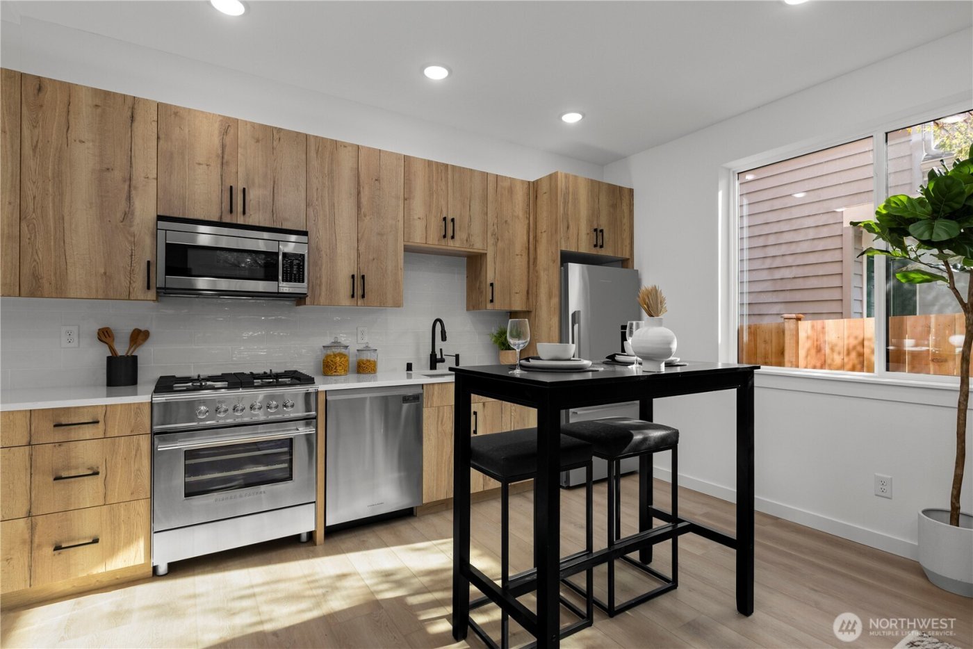 6544 A Latona Avenue NE, Seattle, WA 98115